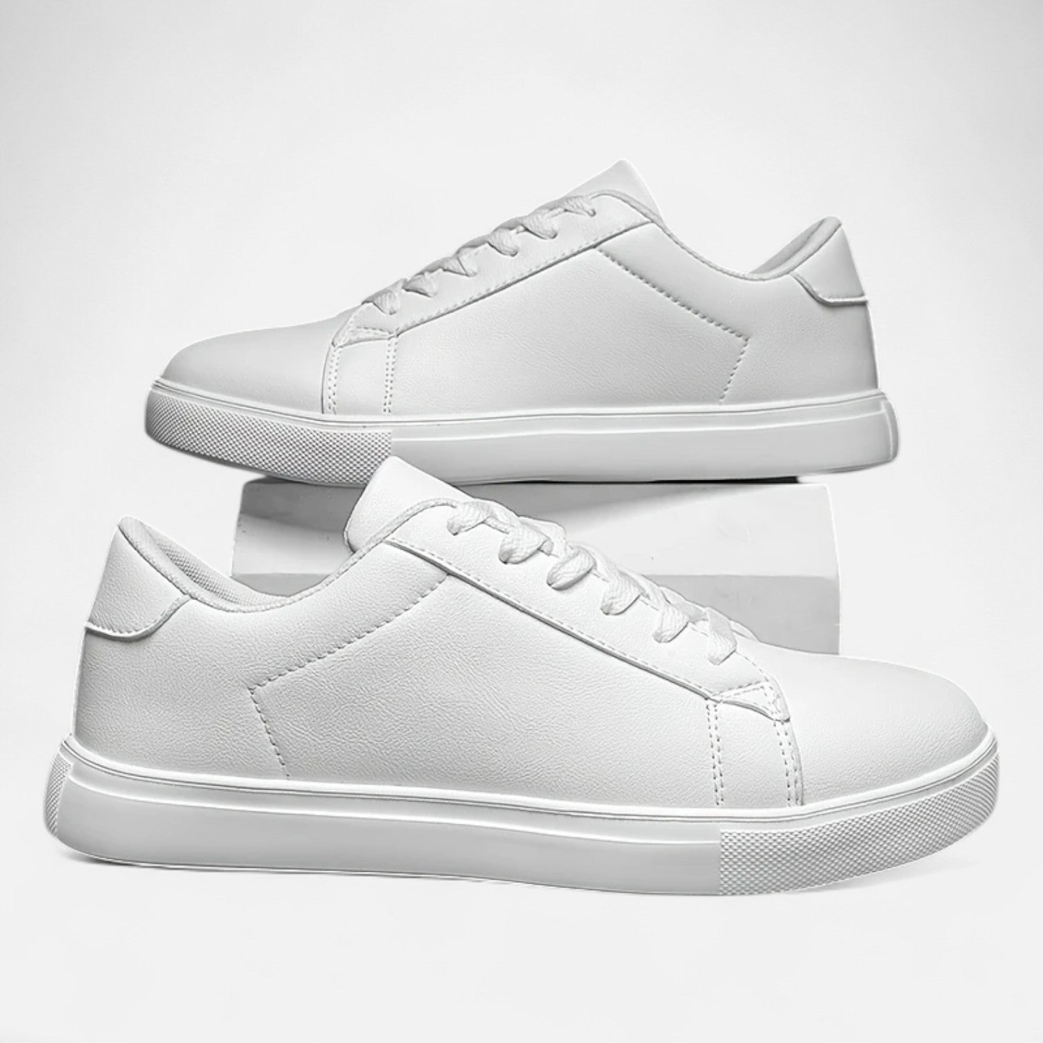 Bellanoa | Men’s Classic Sneakers in Low-Top Leather