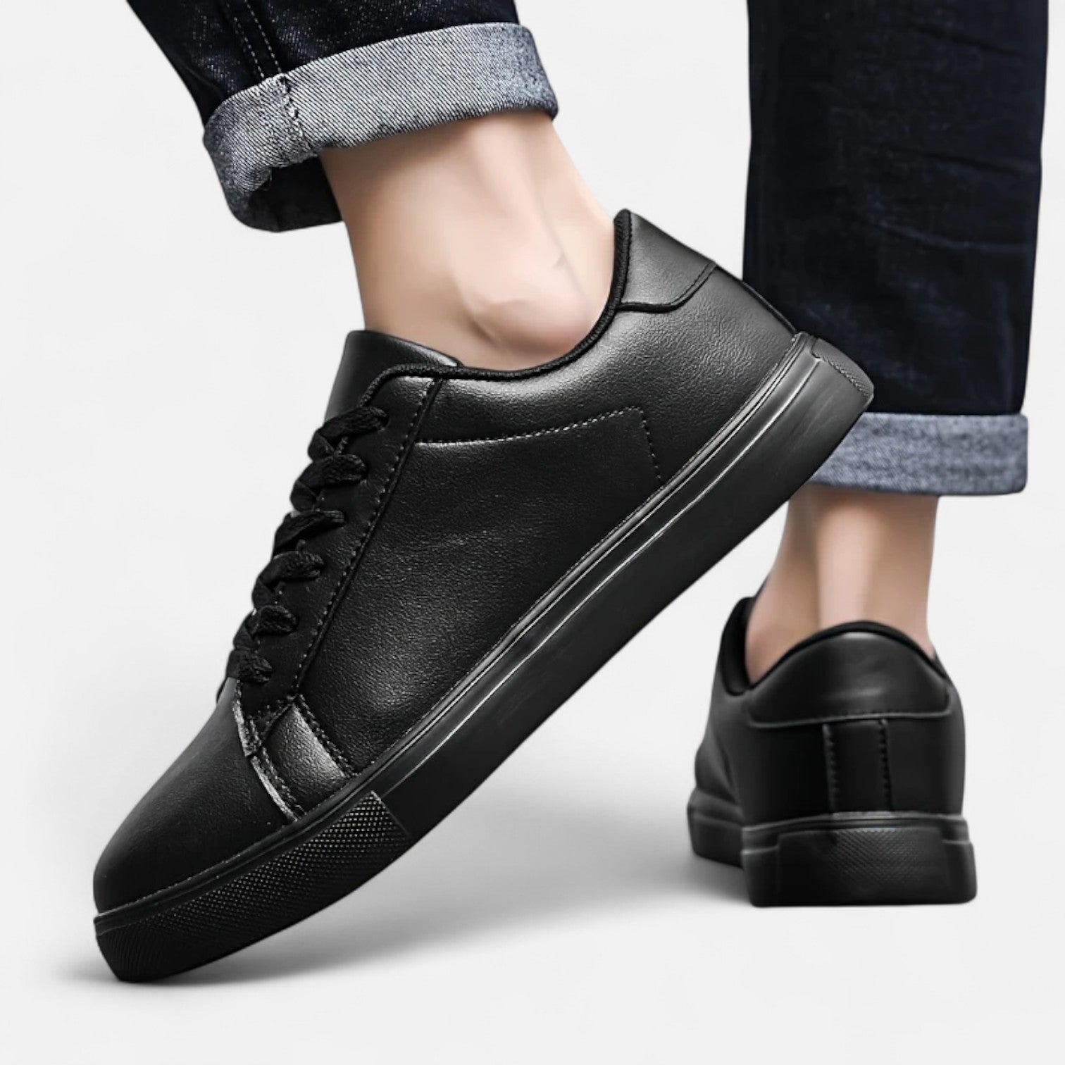 Bellanoa | Men’s Classic Sneakers in Low-Top Leather