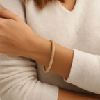 Noviqlo | Bangle Bracelet in Gold or Silver Colour