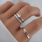 Noviqlo | Minimalist Wave Band Ring